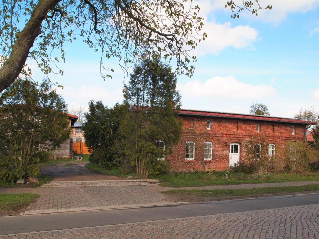 Mesekenhagen Neu Fewo Im Bauernhaus Mit Idyllischem Innenhof Und Naturgarten מראה חיצוני תמונה